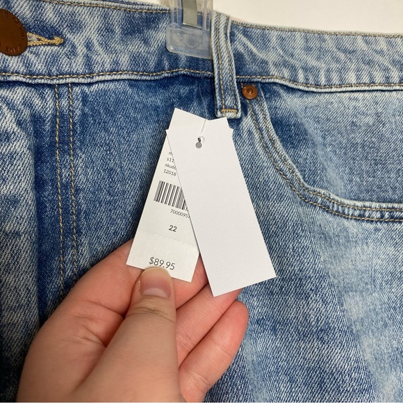 Lane Bryant Boyfriend Fit Patchwork Jean 22 NWT Light Denim - Picture 6 of 11